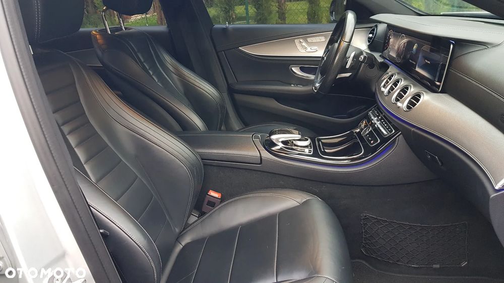 Mercedes-Benz Klasa E 220 d AMG - 30