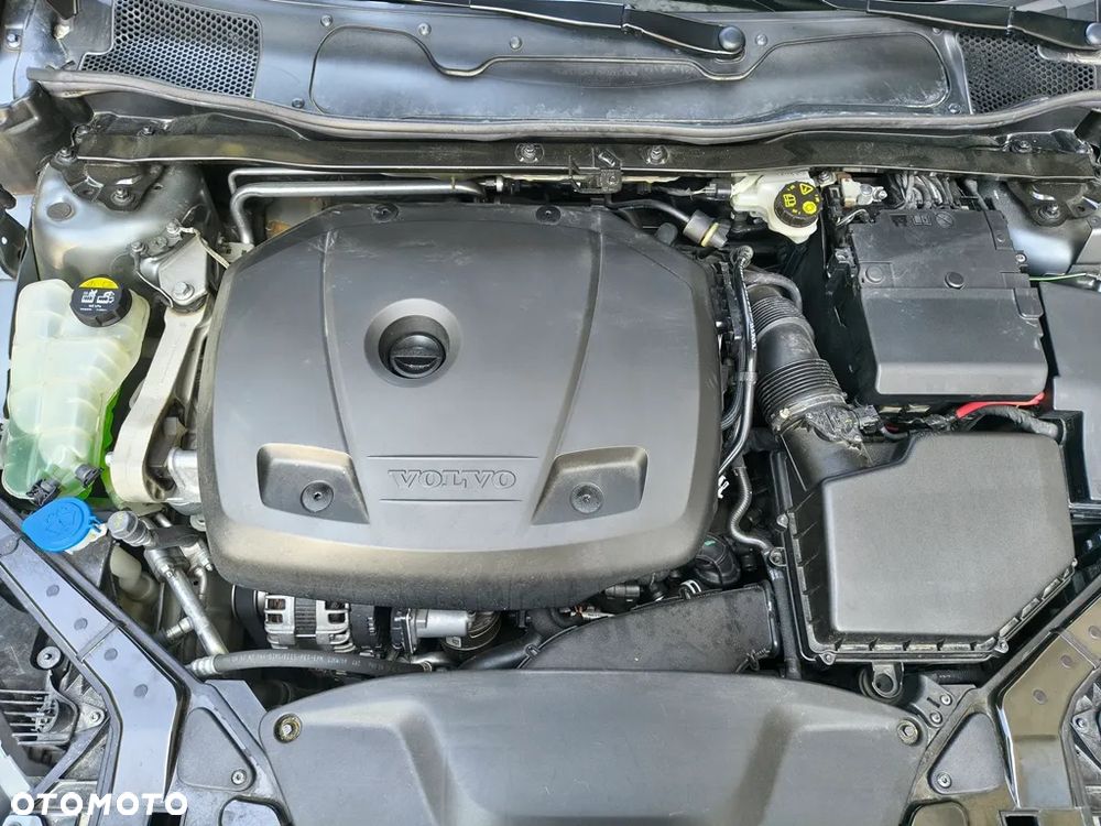 Volvo V40 T2 Linje Svart - 33