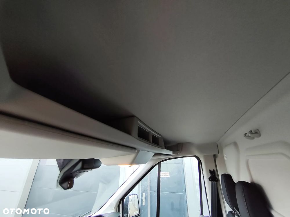Ford Transit - 19