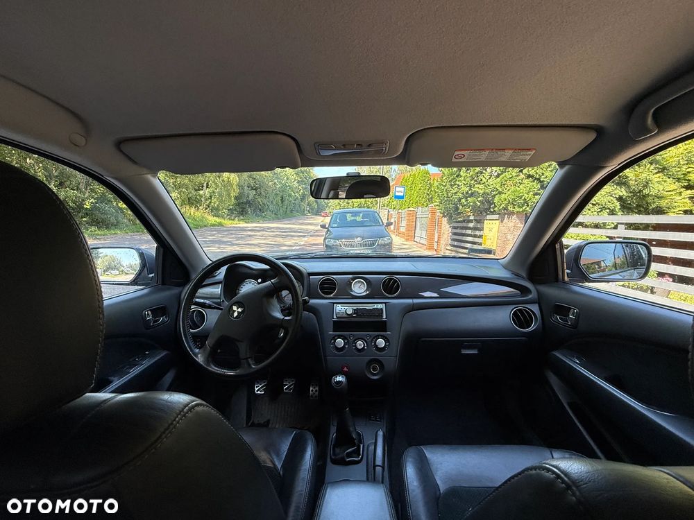 Mitsubishi Outlander 2.0 Turbo 4WD - 12