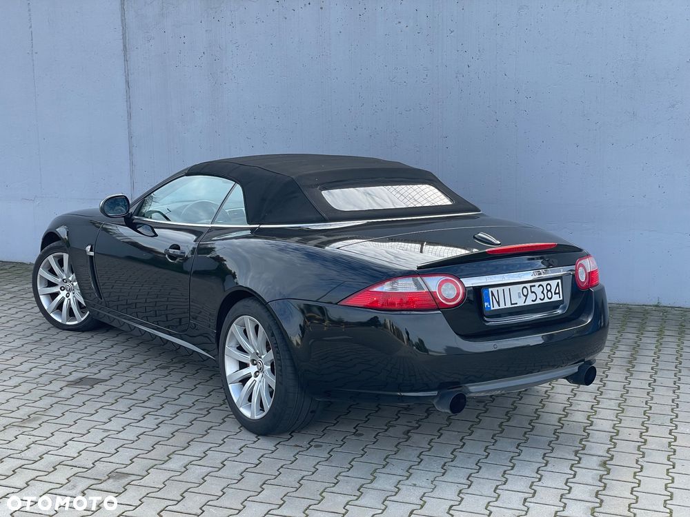 Jaguar XK - 16