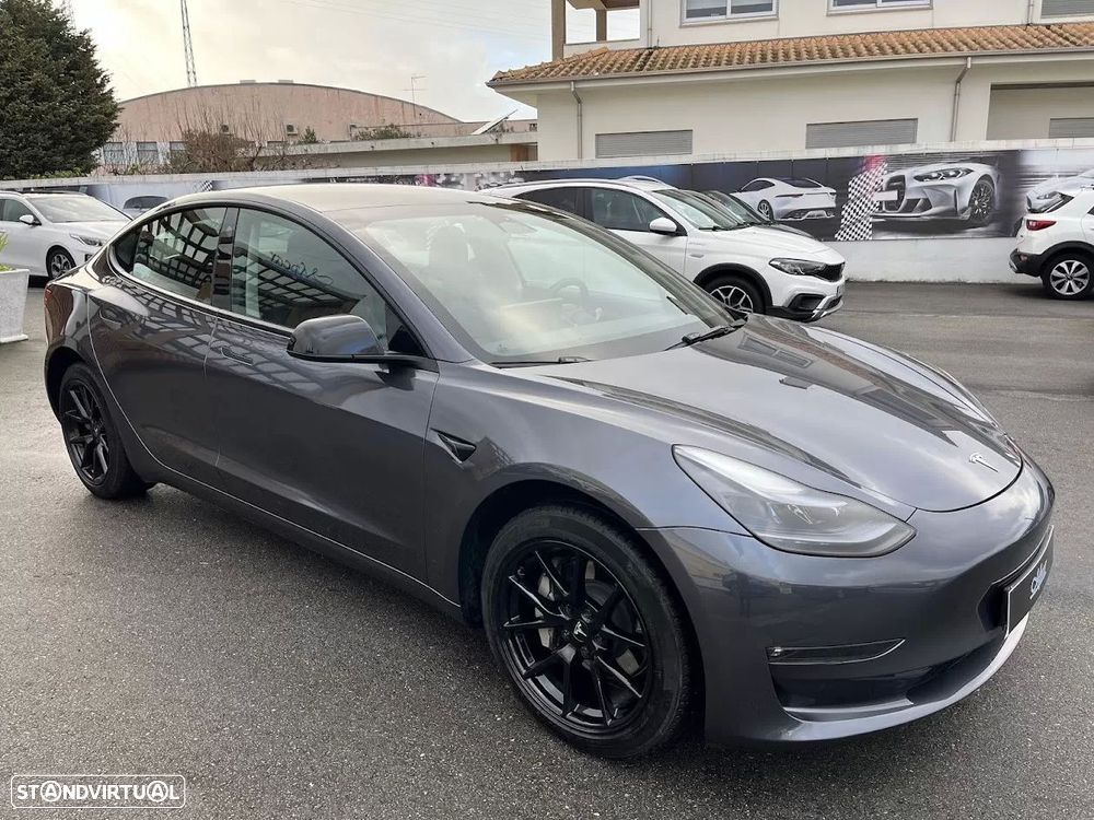 Tesla Model 3 Long Range Tração Traseira - 41