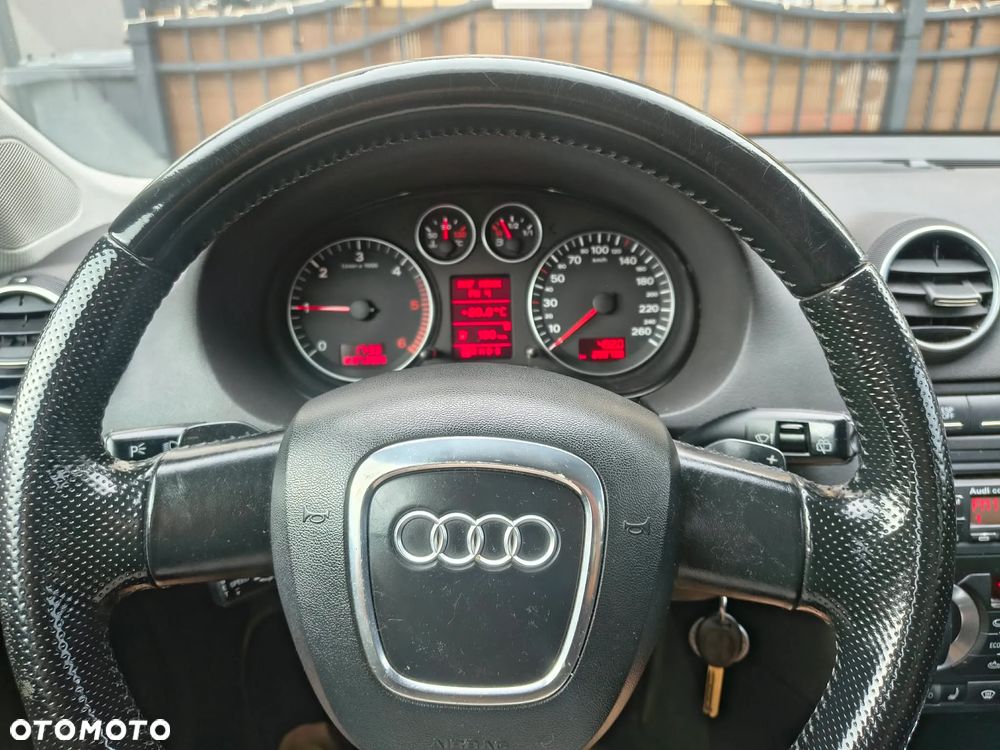 Audi A3 Sportback 2.0 TDI DPF Ambiente S tronic - 19