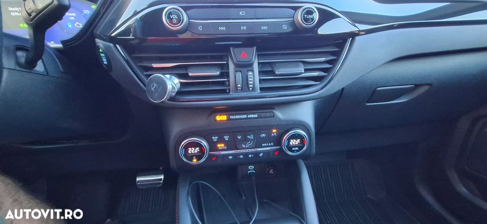 Ford Kuga 2.5 Duratec PHEV ST-LINE - 23
