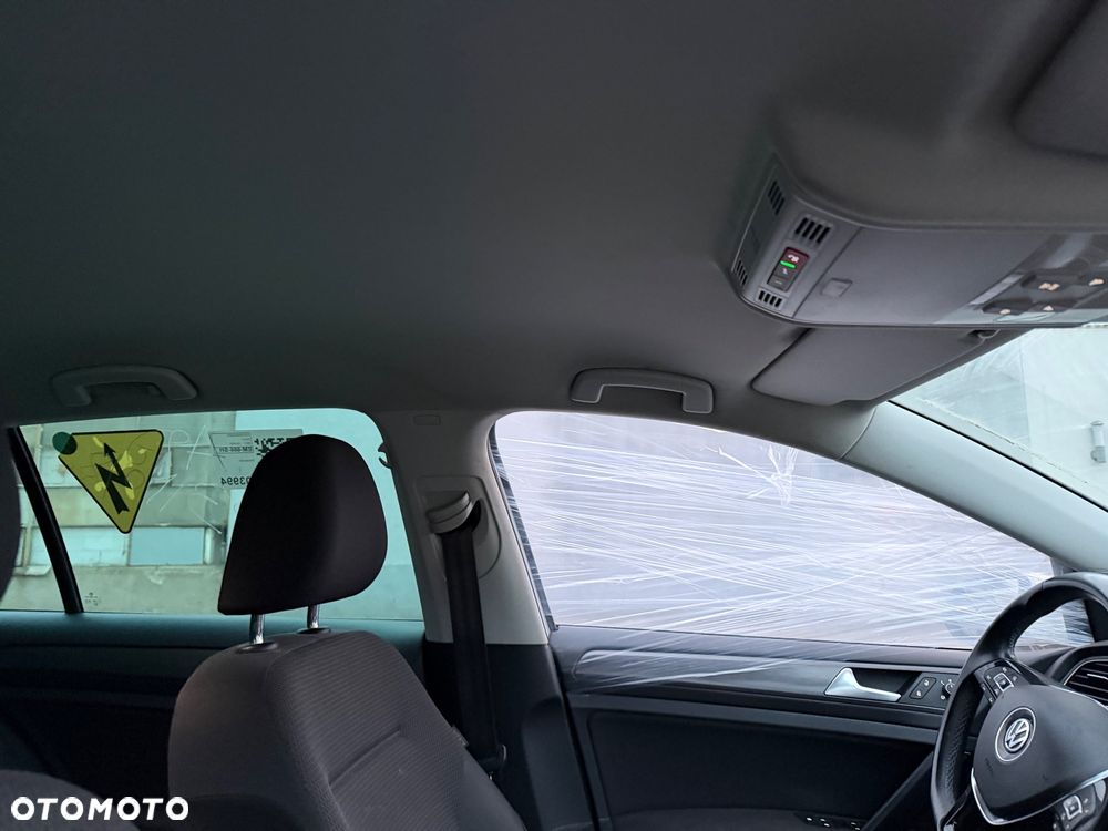 Volkswagen Golf e-Golf - 28