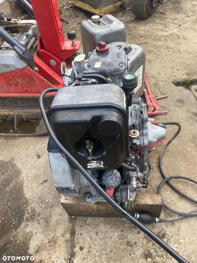 Silnik hatz supra 1d81 2007r - 1