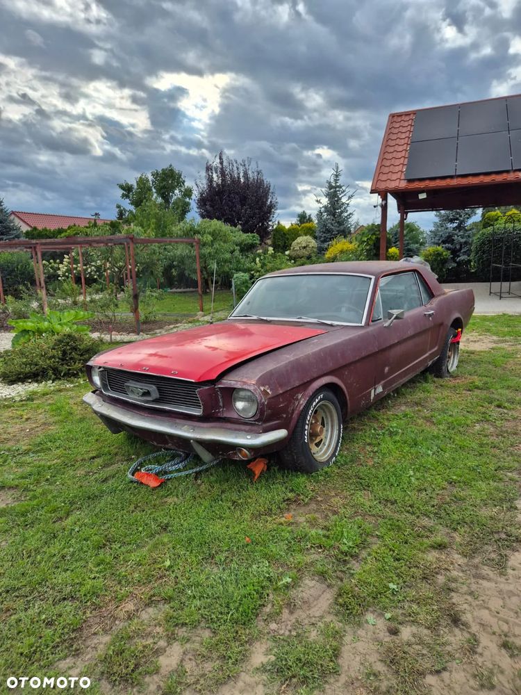 Ford Mustang - 1