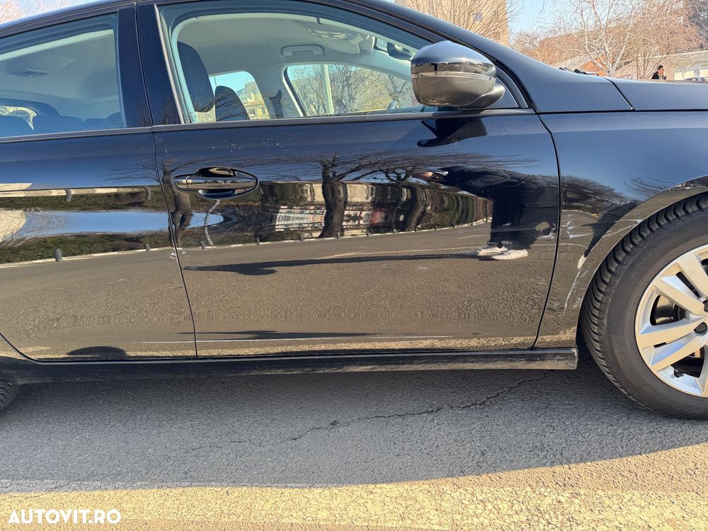 Peugeot 308 1.2 L PureTech Turbo S&S EAT8 Active - 7