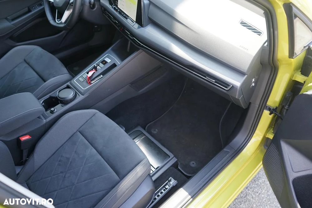 Volkswagen Golf 1.5 eTSI ACT DSG MHEV Style - 8