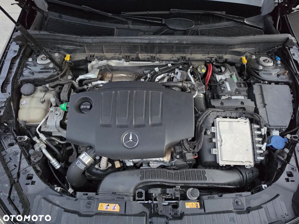 Mercedes-Benz GLB - 14