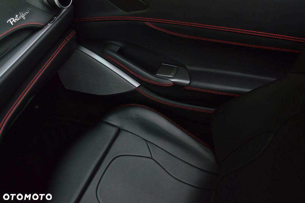 Ferrari Portofino - 26