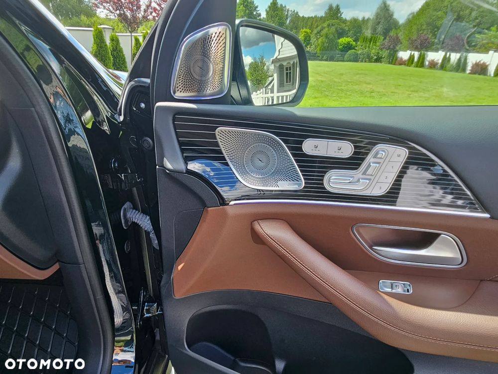 Mercedes-Benz GLS - 23