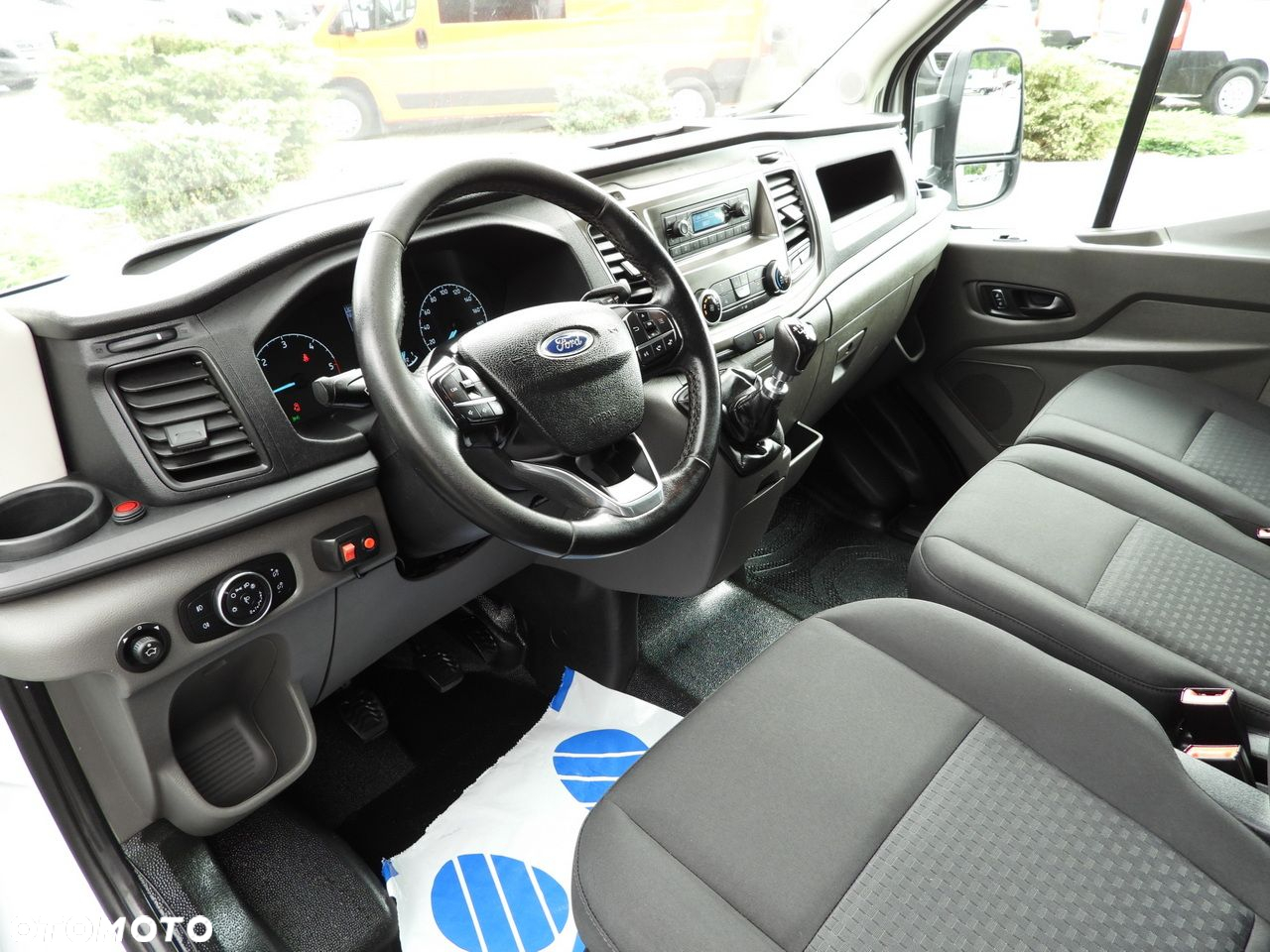Ford TRANSIT  PLANDEKA 8 PALET TEMPOMAT LEDY BLIŹNIACZE KOŁA KLIMATYZACJA  130KM - 3