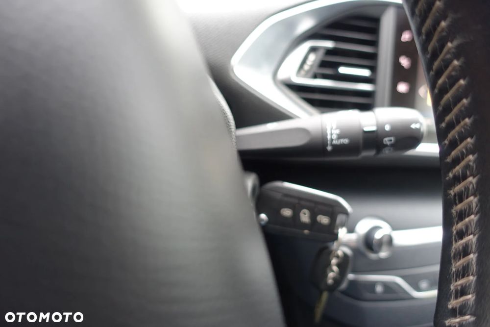 Peugeot 308 1.5 BlueHDi Active S&S - 25