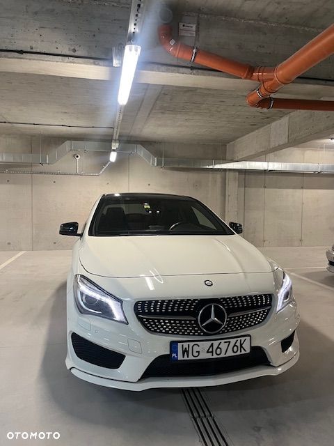 Mercedes-Benz CLA 200 AMG Line - 4