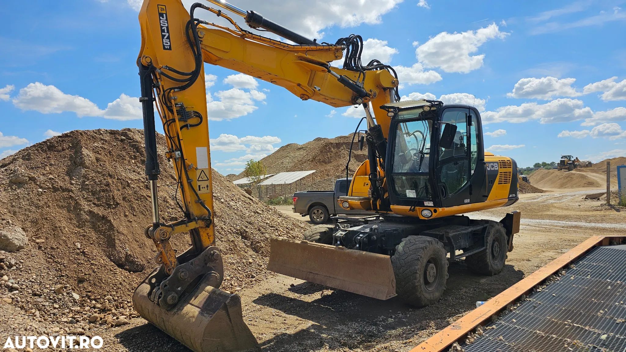 JCB W 175 Excavator pe roți - 1