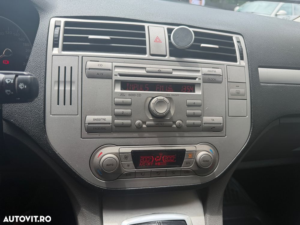 Ford C-Max - 10