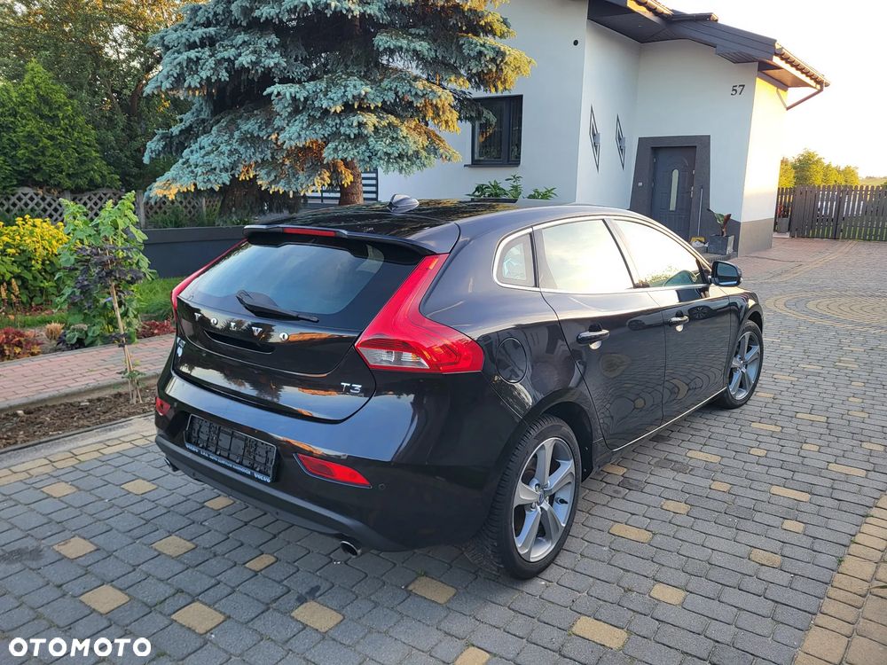 Volvo V40 T3 Momentum - 15