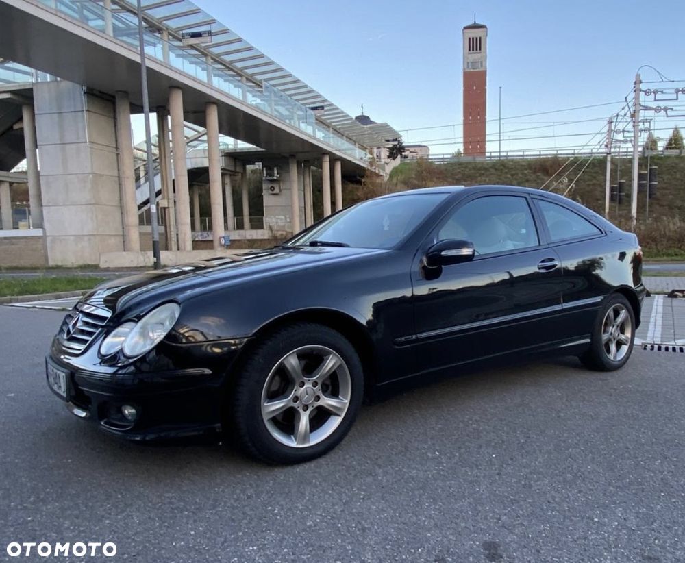 Mercedes-Benz Klasa C 180 T Kompressor Classic - 9