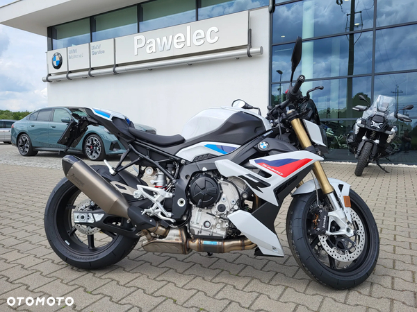 BMW S