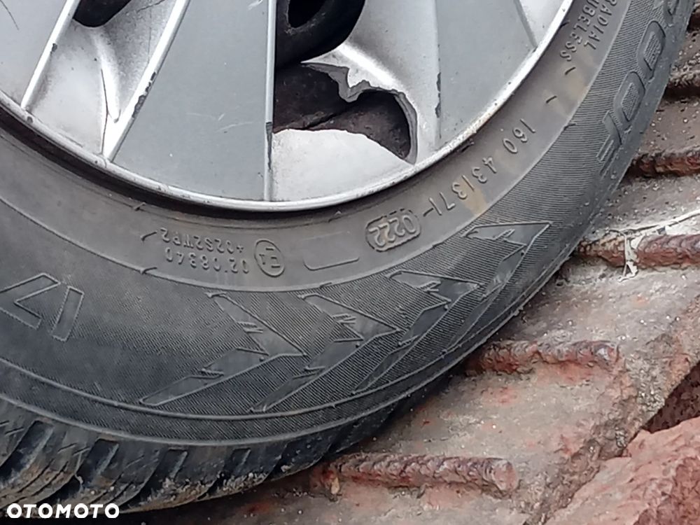 Toyota Yaris 1.3 Terra Plus - 10