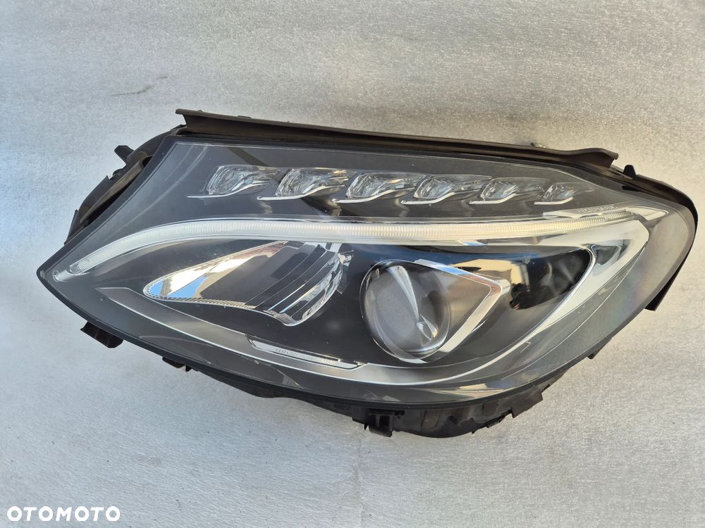 Lampa lewy przód Mercedes W205 C Klasa Full Led A2059062504