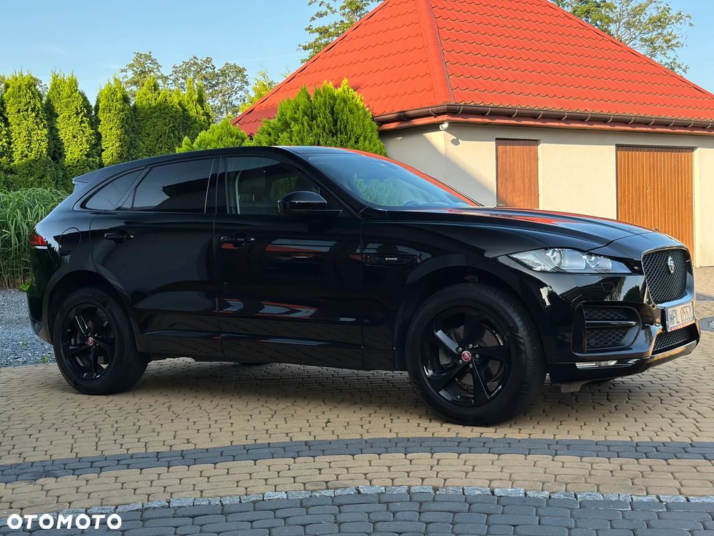 Jaguar F-Pace 20d R-Sport - 16