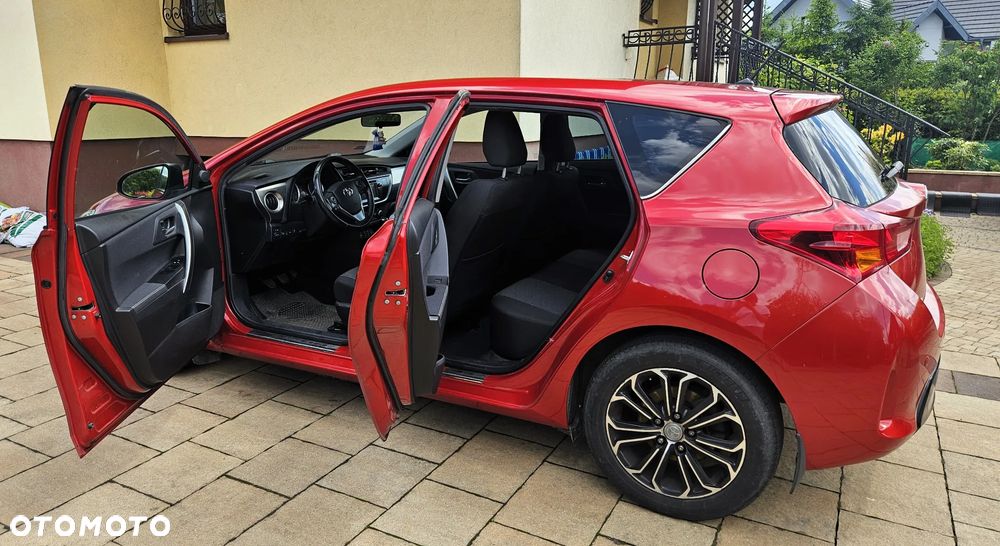 Toyota Auris 1.6 Premium - 7