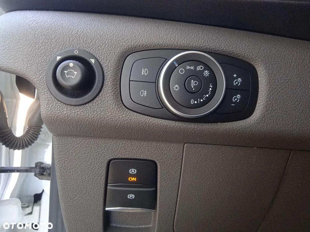 Ford E-Transit - 34