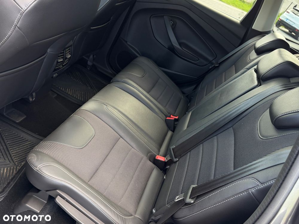 Ford Kuga 2.0 TDCi 4x4 Titanium - 19