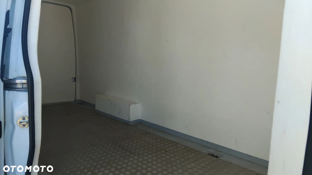 Mercedes-Benz SPRINTER - 15