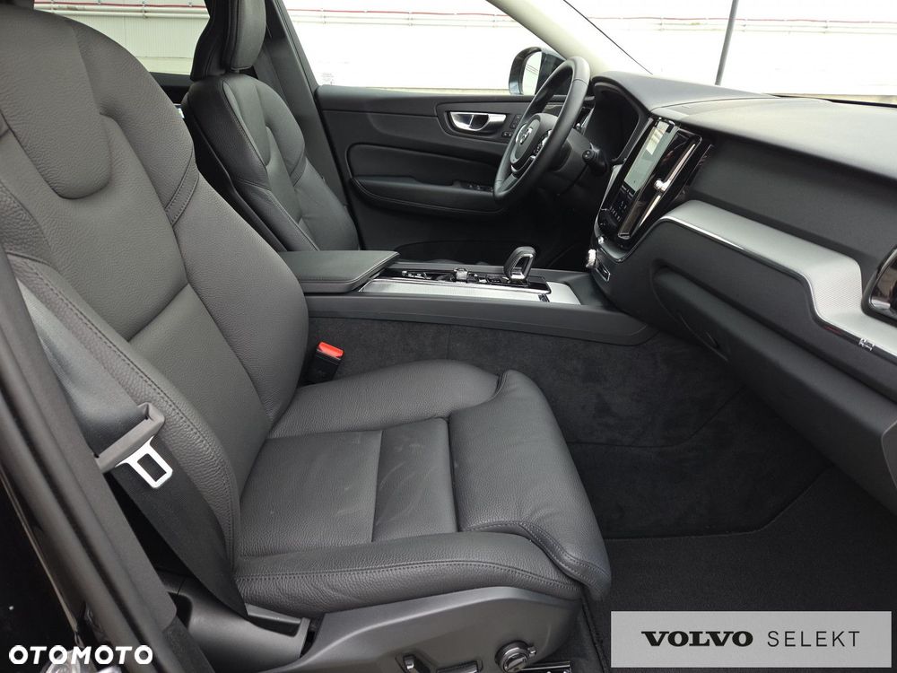 Volvo XC 60 B5 B AWD Plus Dark - 13