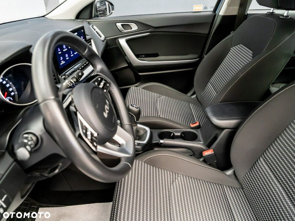 Kia Ceed 1.5 T-GDI M - 24