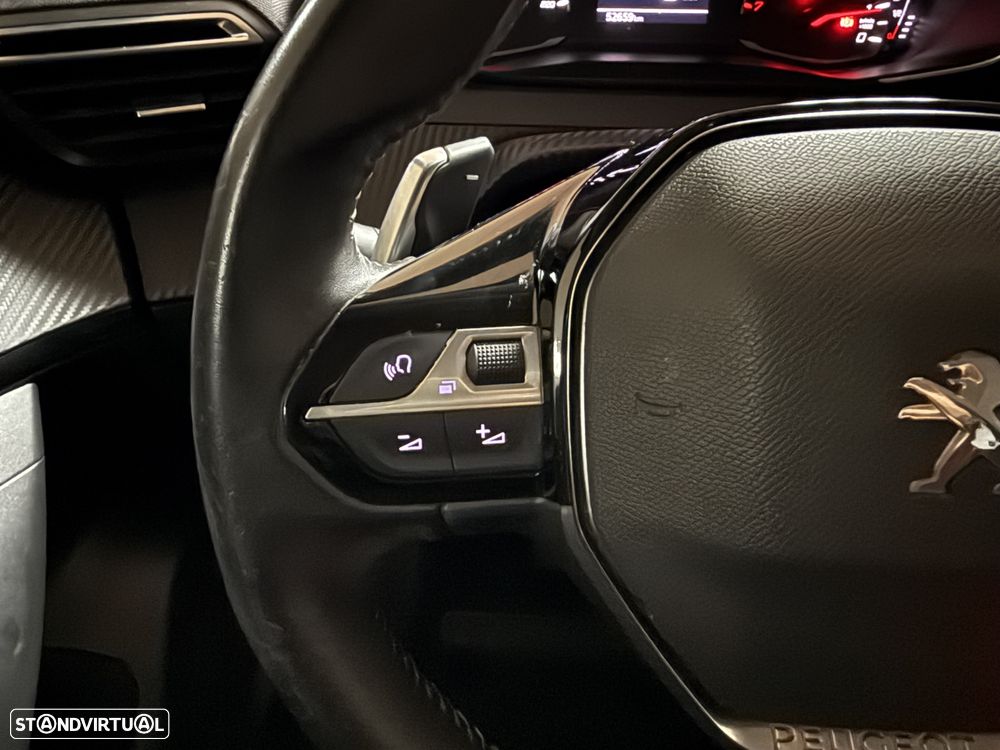 Peugeot 2008 1.2 PureTech Allure EAT8 - 18