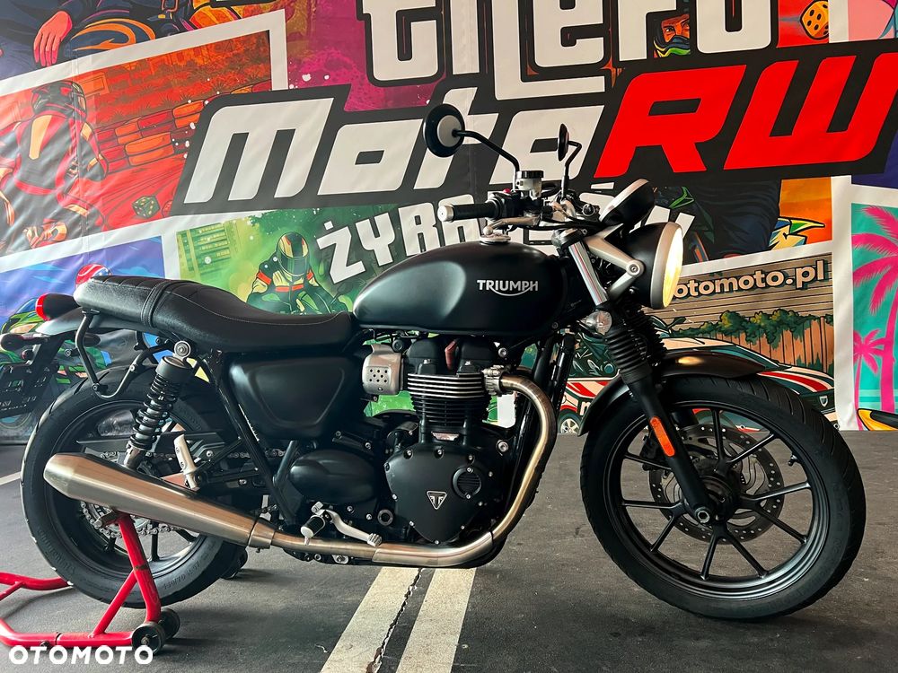 Triumph Street Twin - 2