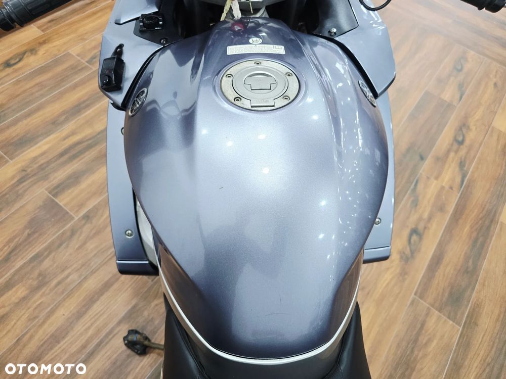 Yamaha FJR - 17