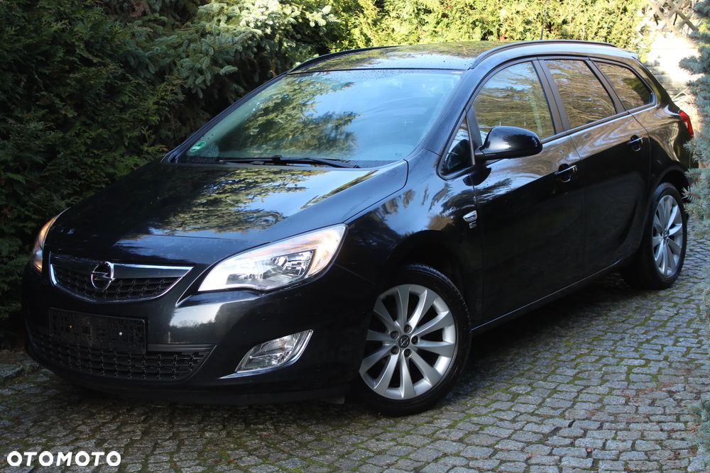 Opel Astra 1.4 Turbo 150 Jahre - 13
