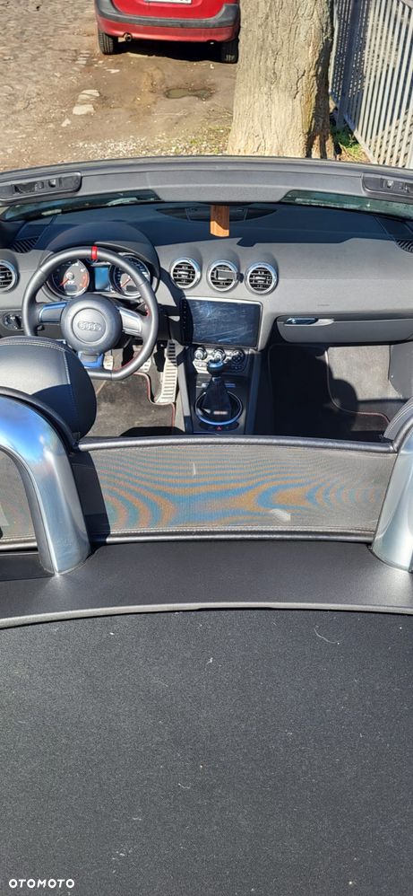 Audi TT Roadster - 11