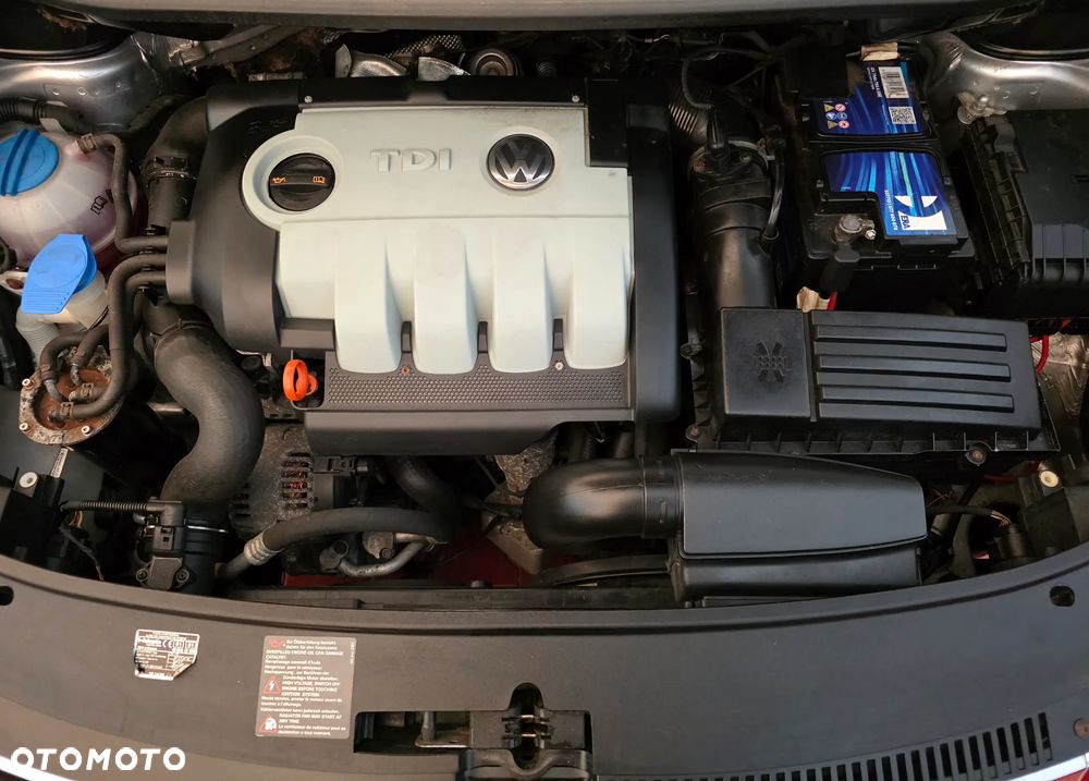 Volkswagen Touran 2.0 TDI DPF Comfortline - 21