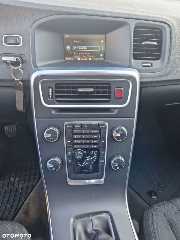 Volvo V60 D3 Kinetic - 14