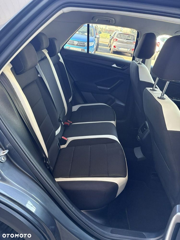 Volkswagen T-Roc - 14
