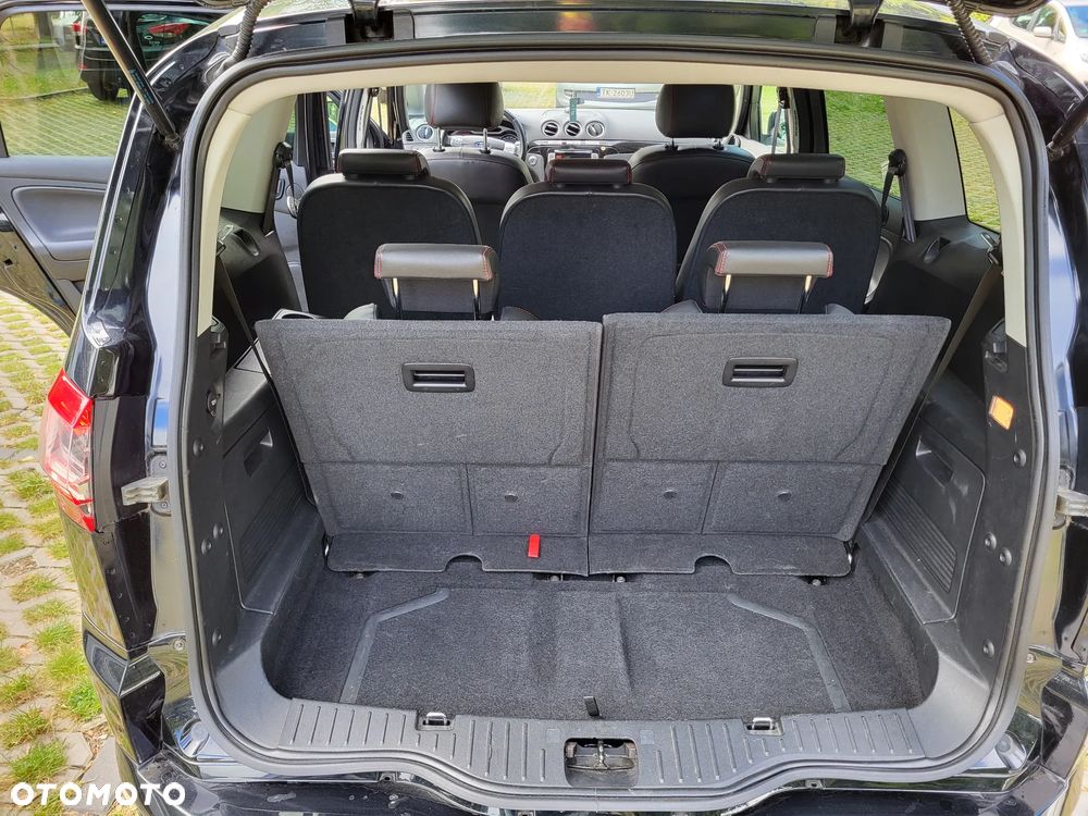 Ford S-Max - 14