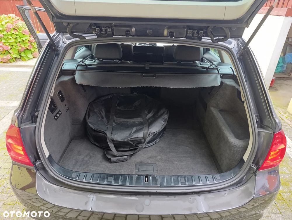 BMW Seria 3 330d xDrive DPF - 9