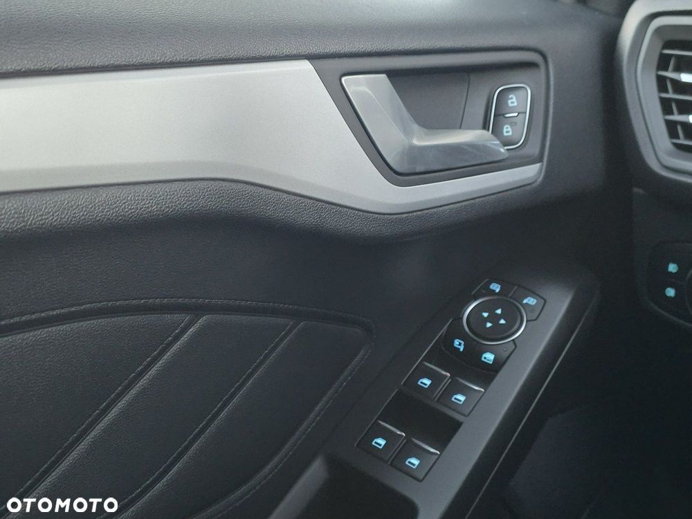 Ford Focus - 24