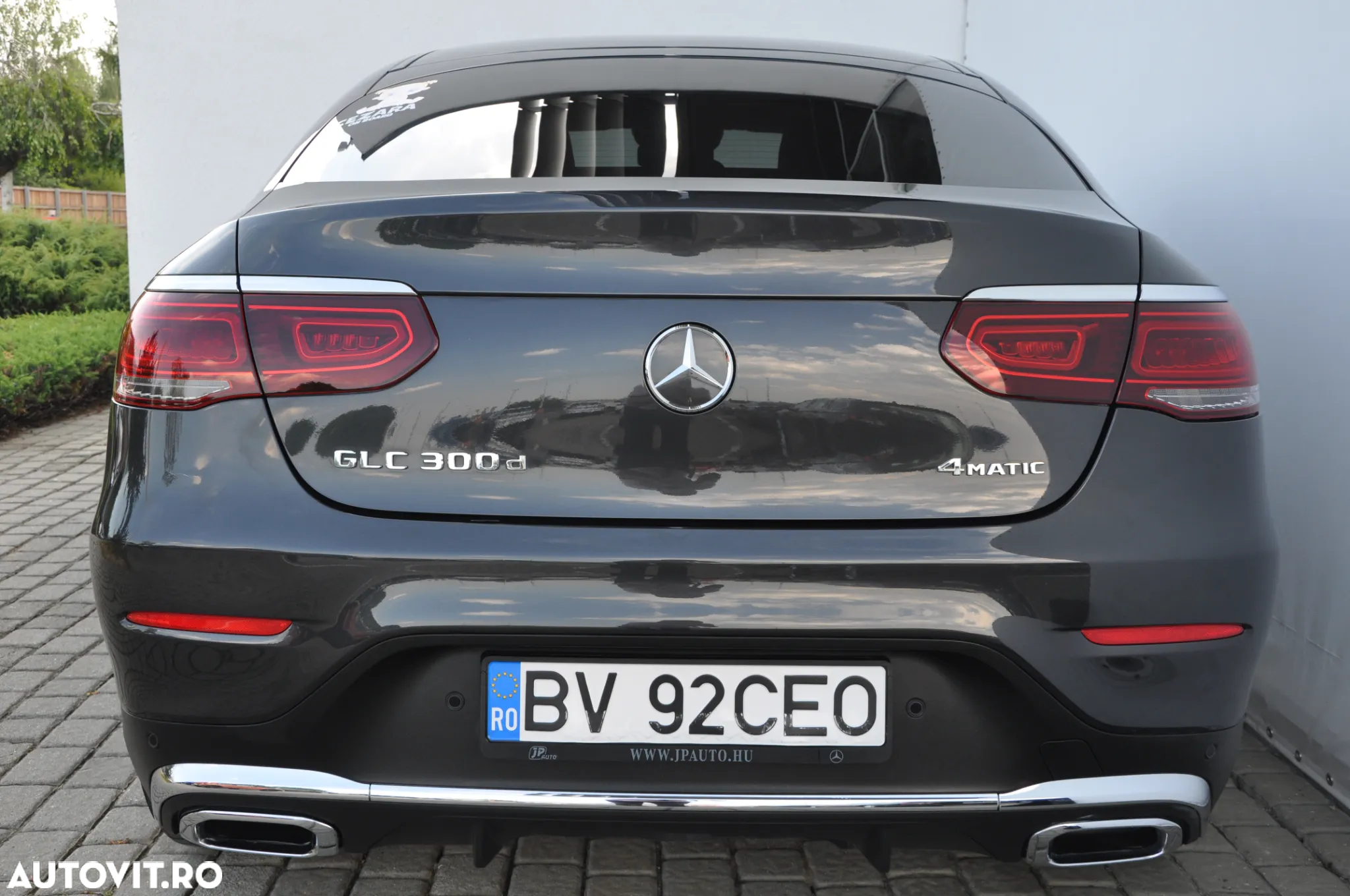 Mercedes-Benz GLC 300 d 4Matic 9G-TRONIC AMG Line Plus - 4