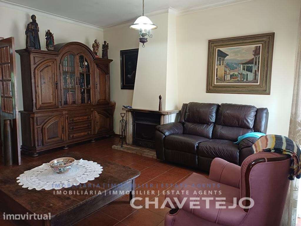 Apartamento T3 com Garagem e Sótão | Localização Central e Tranquil... - Grande imagem: 4/40