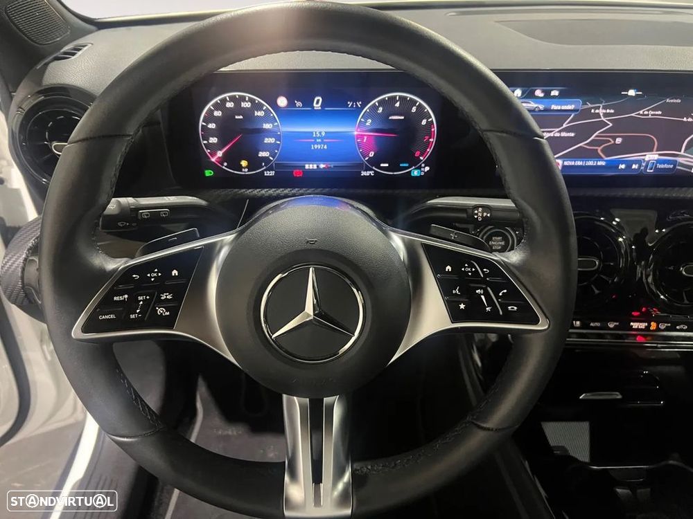 Mercedes-Benz A 200 Standard - 13