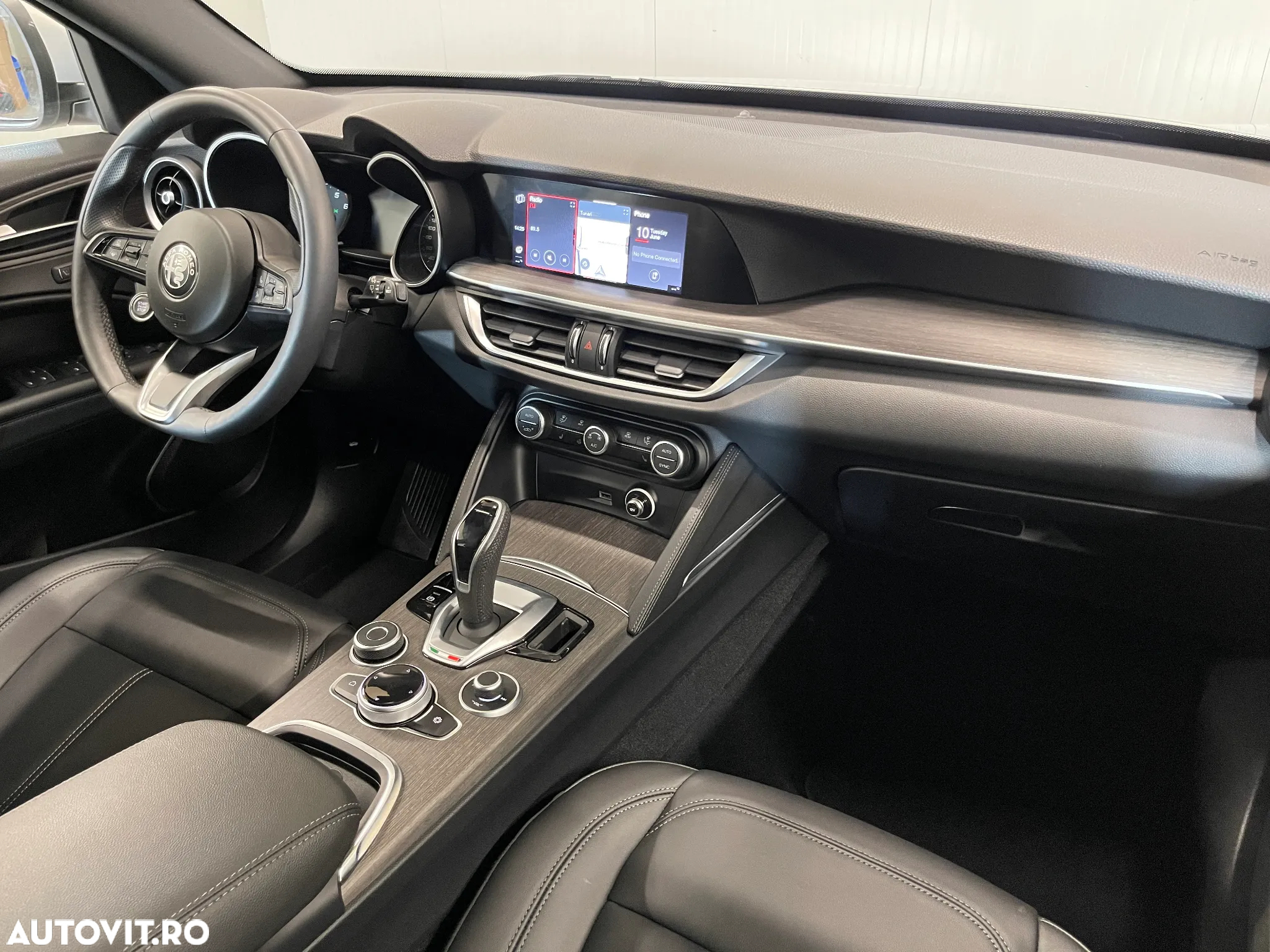Alfa Romeo Stelvio 2.0 Turbo 16V AT8-Q4 Ti - 8