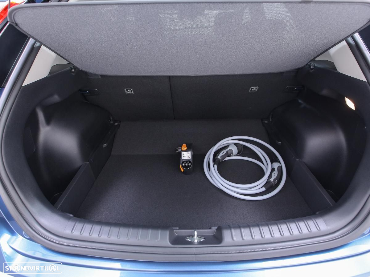 Kia Niro EV 64kWh Drive - 12