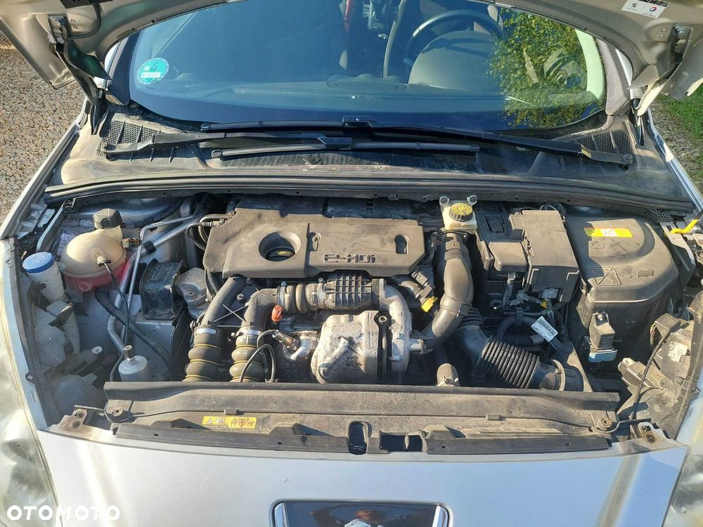 Peugeot 308 - 5